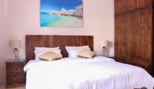Deluxe Double or Twin Room