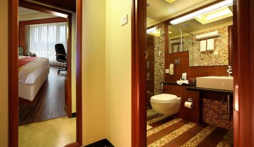 Premium Suite