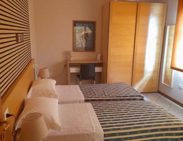 Large Double or Twin Room