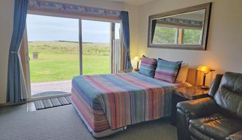 	1st Floor Deluxe Condo - Dunes View (Dog Friendly)