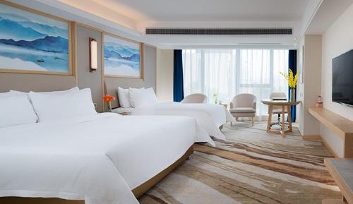 Deluxe Family Room