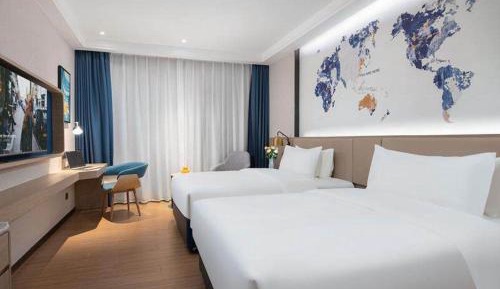 Light Twin Room without Window