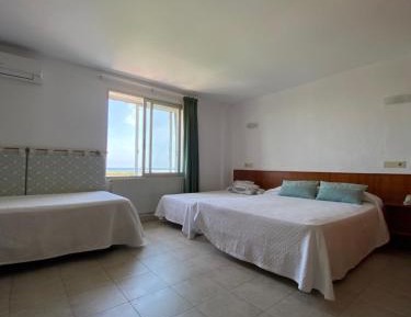 Quadruple Room with Sea View