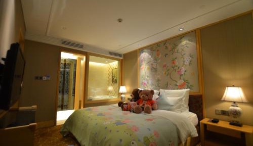 Main Building Deluxe Suite
