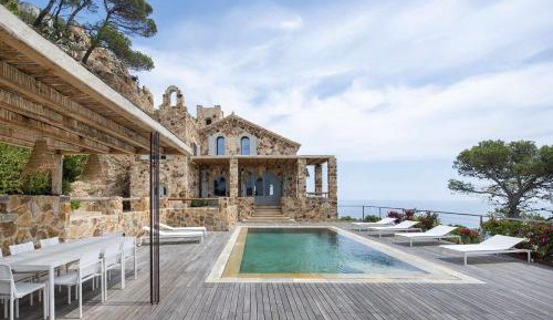 Deluxe Villa