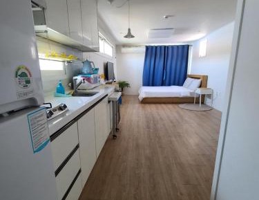 One-Bedroom House