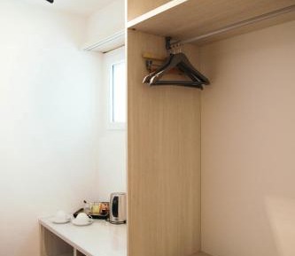 Suite with Mountain View
