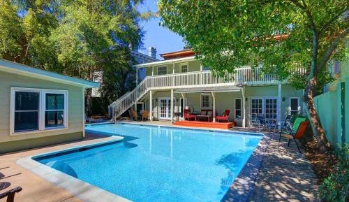 Four-Bedroom Holiday Home