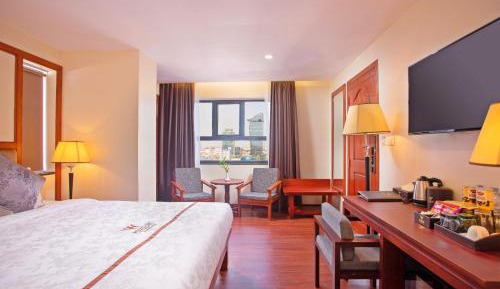 Deluxe King Bed
