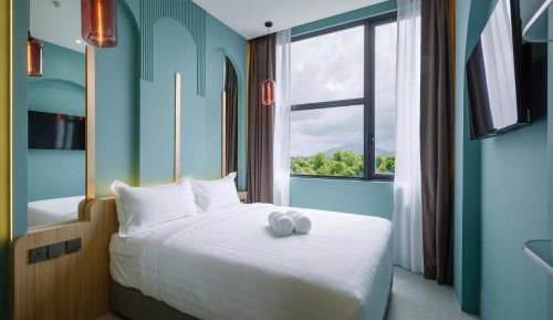 Standard Queen Room