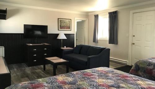 Superior Queen Room with Two Queen Beds - Non-Smoking