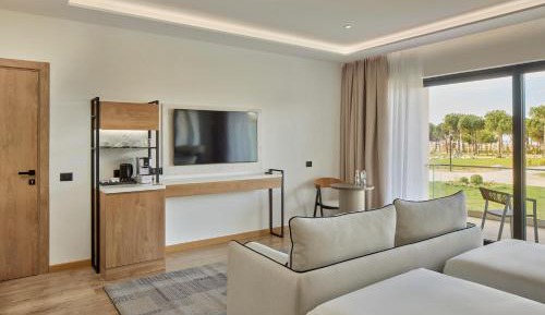The Level Beachside