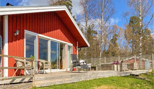 Three-Bedroom Holiday Home 