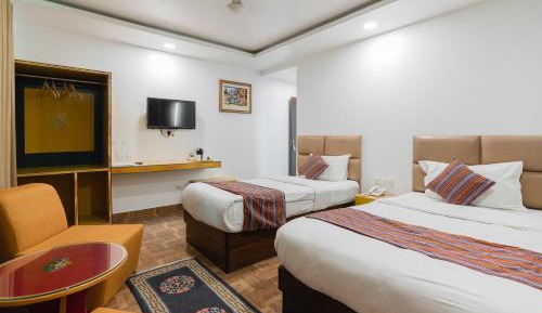 Deluxe Double or Twin Room
