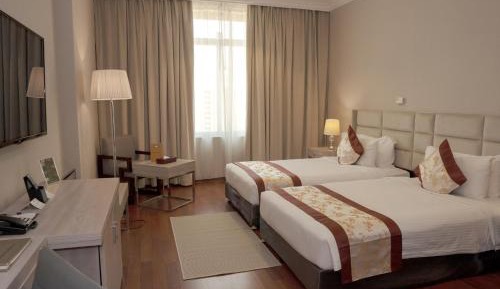 Twin Room with City View