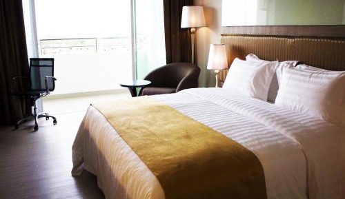 Deluxe King Room with Balcony