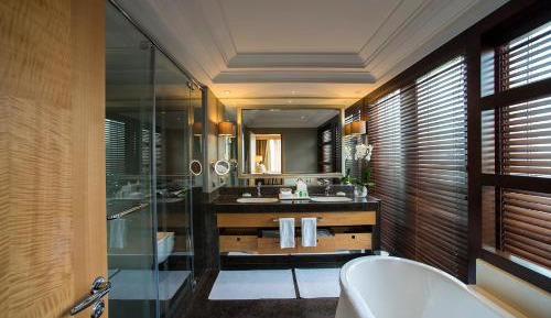 Executive Double Room with Executive Lounge Access
