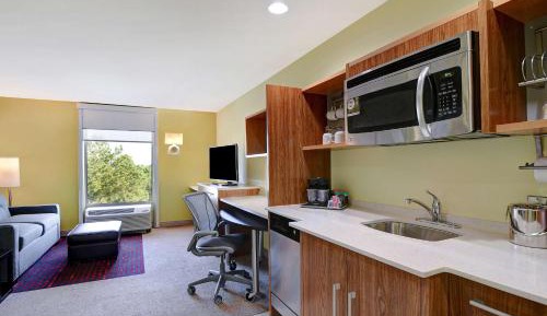 One-Bedroom King Suite - Non-Smoking
