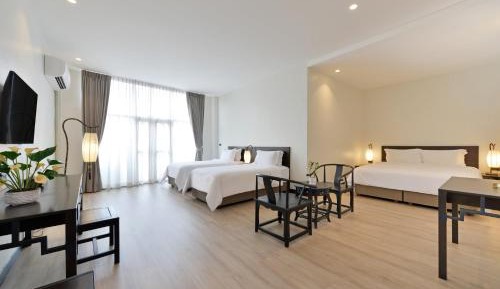 Deluxe Family Suite