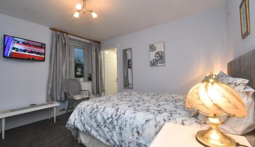 Deluxe Double Room with Shower