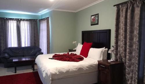 Deluxe Suite