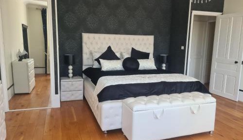 King Room with Pool View