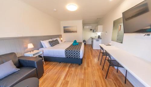 Deluxe King Room - Not Pet Friendly