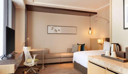 Deluxe King Room with River View