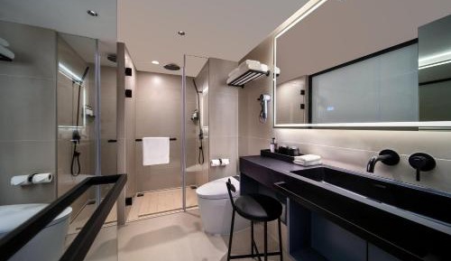 Premium Queen Room 