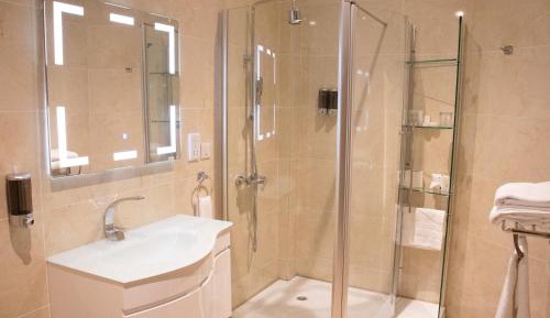 Superior Twin Room with Garden View