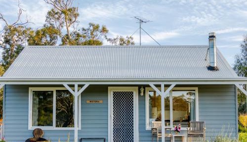 Two Bedroom Cottage- Wisteria Cottage 