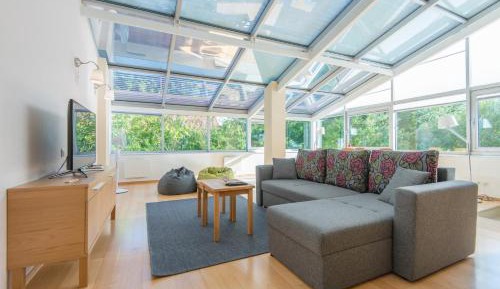 Loft (Private Parking)