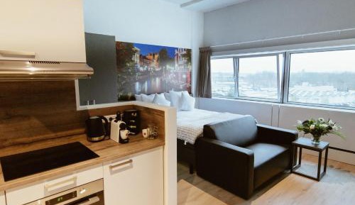 Luxury Studio with Garden View 