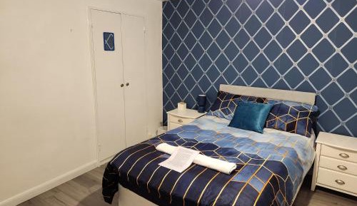 Standard Double Room with Shared Bathroom