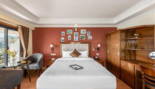 Deluxe Double Room with Balcony