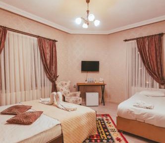 Economy Triple Room