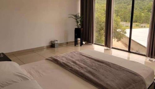 Single Room with Mountain View