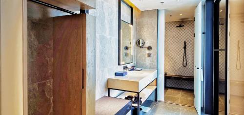 One-Bedroom King Suite with City View - High Floor