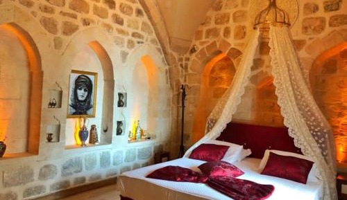 Deluxe King Suite