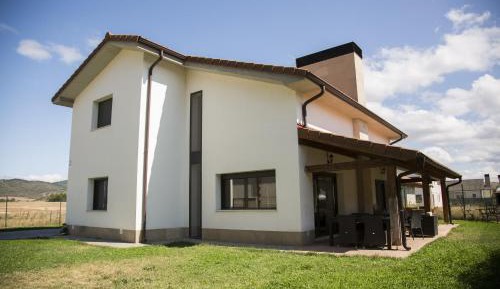 Villa with Garden View