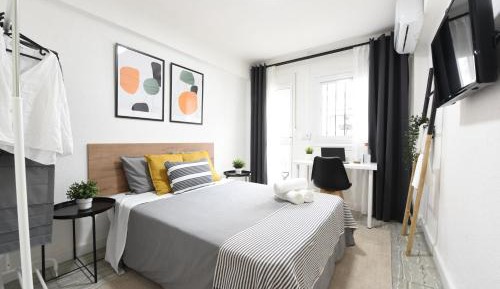 Deluxe Queen Room