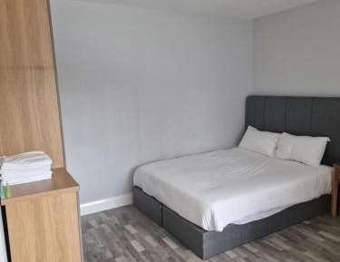 Economy Triple Room with Shared Bathroom