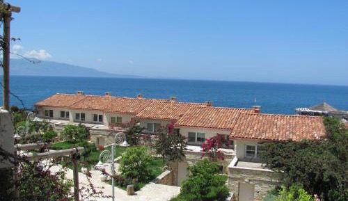 Two-Bedroom Apartment with Balcony and Sea View