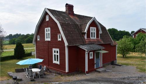 Three-Bedroom Holiday Home 
