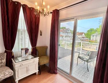 Queen Room with Balcony