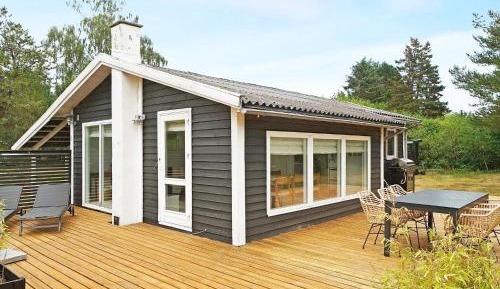 Two-Bedroom Holiday Home