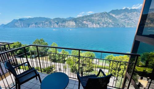 Single Room with Lake View