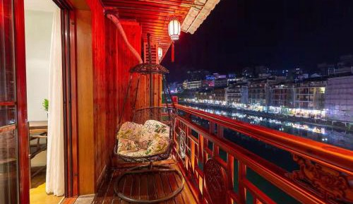 Deluxe Twin Room with River View