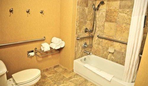 King Room with Accessible Tub - Mobility and Hearing Access/Non-Smoking