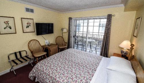 Queen Room with Balcony